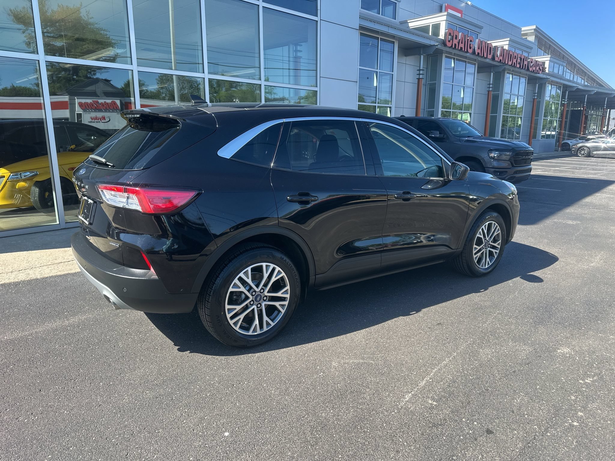 Used 2022 Ford Escape SEL AWD/4WD image 3