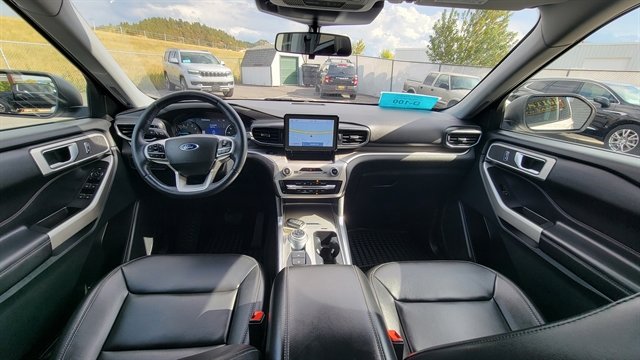 Used 2022 Ford Explorer XLT w/ Equipment Group 202A image 15