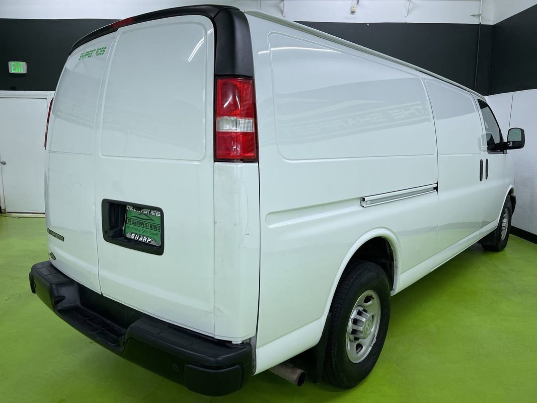 Used 2019 Chevrolet Express 3500 Extended w/ Driver Convenience Package image 10