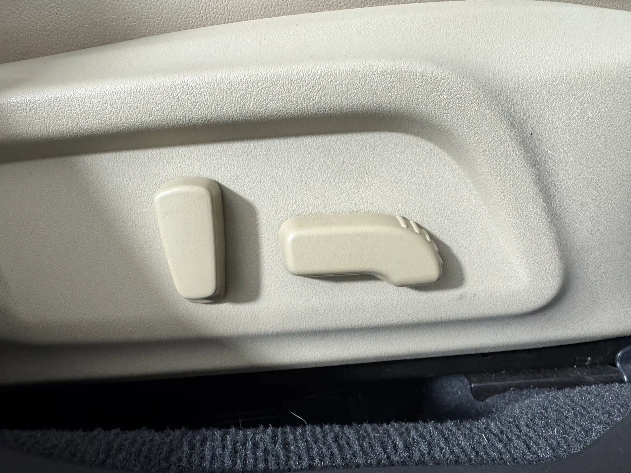 Used 2015 Subaru Legacy 2.5i Limited image 32