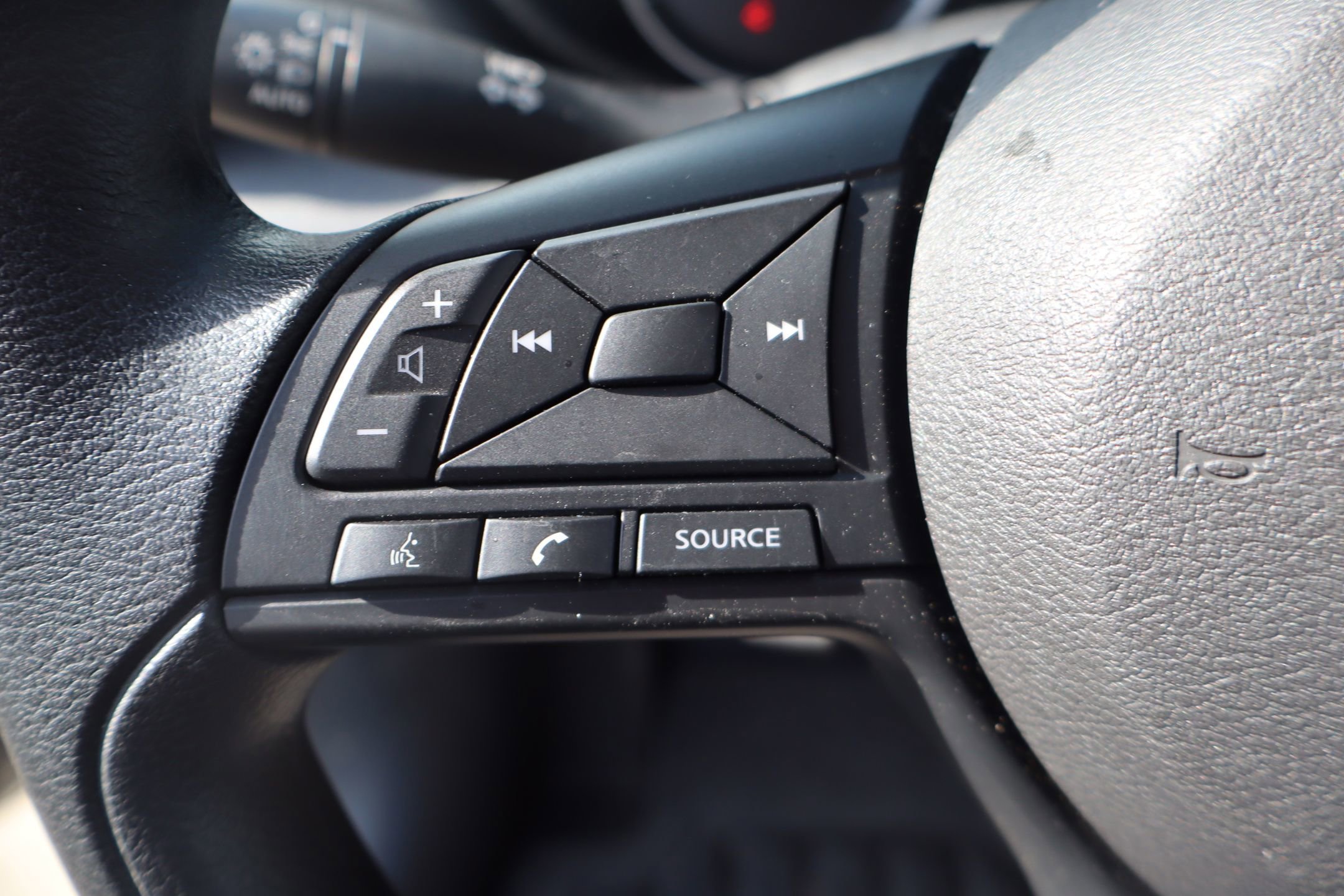 Used 2025 Nissan Versa S w/ Trunk Package FWD image 14