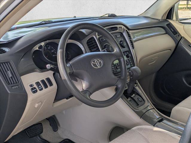 Used 2002 Toyota Highlander 2WD V6 w/ Convenience Pkg image 10