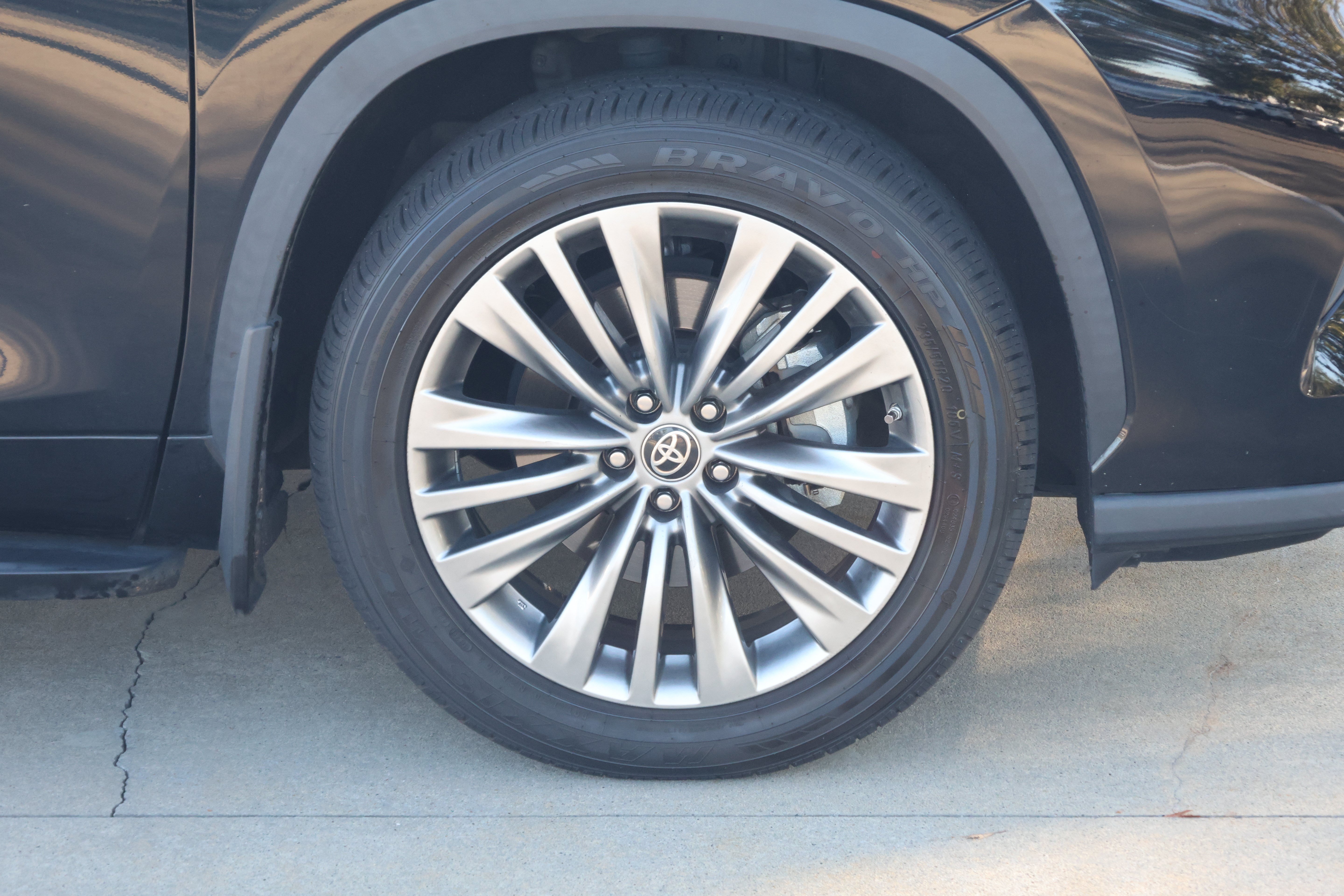 Used 2021 Toyota Highlander Platinum AWD/4WD image 11