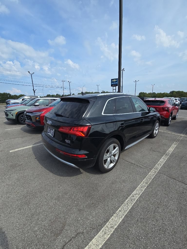 Used 2018 Audi Q5 2.0T Premium Plus w/ Premium Plus Package AWD/4WD image 3