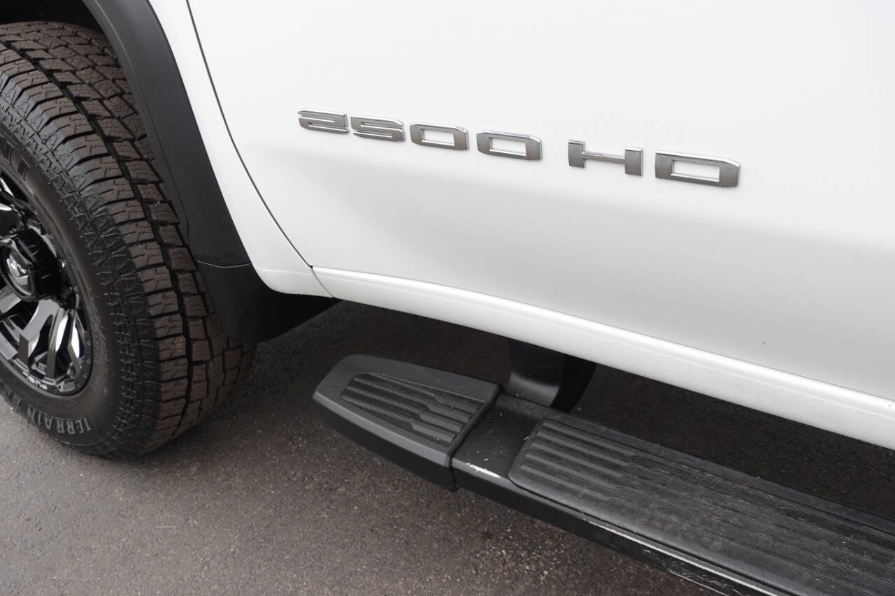 Used 2022 GMC Sierra 2500 Pro w/ Convenience Package AWD/4WD image 14