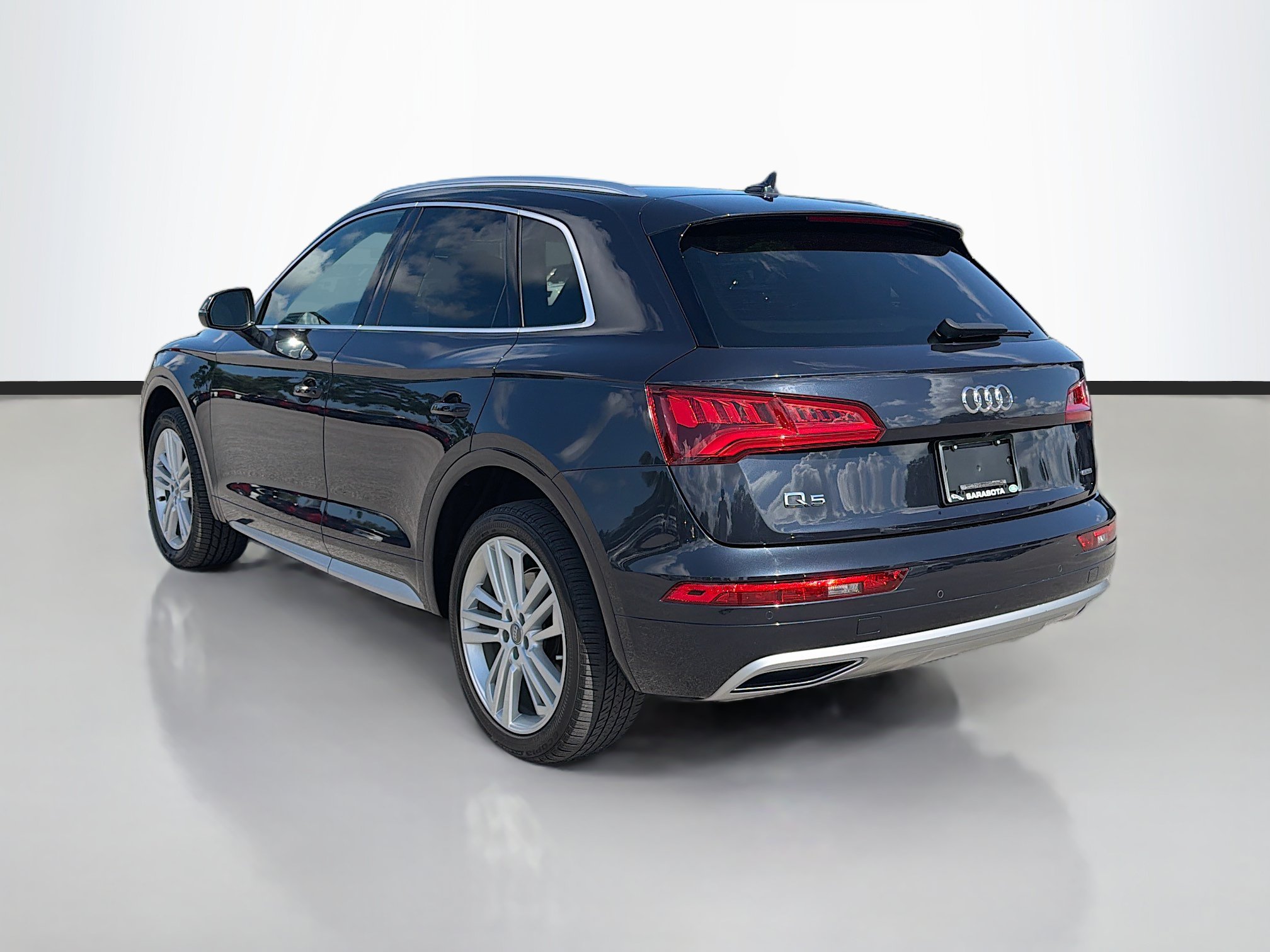 Used 2020 Audi Q5 2.0T Premium Plus AWD/4WD image 3