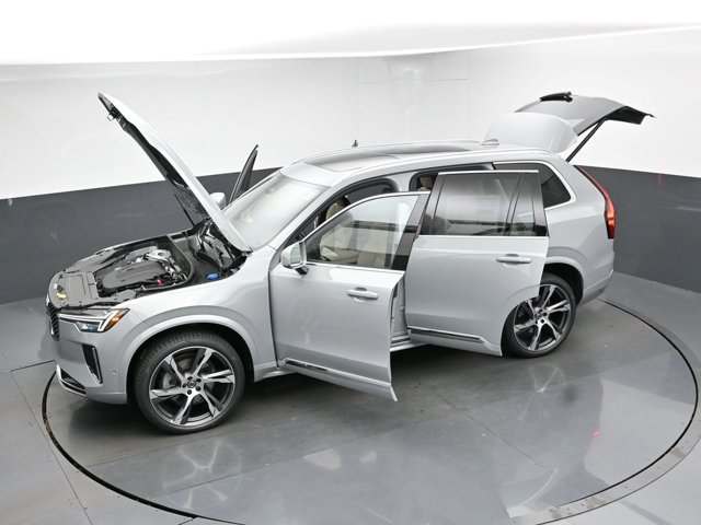 New 2026 Volvo XC90 B5 Plus w/ Protection Package Premier AWD/4WD image 52