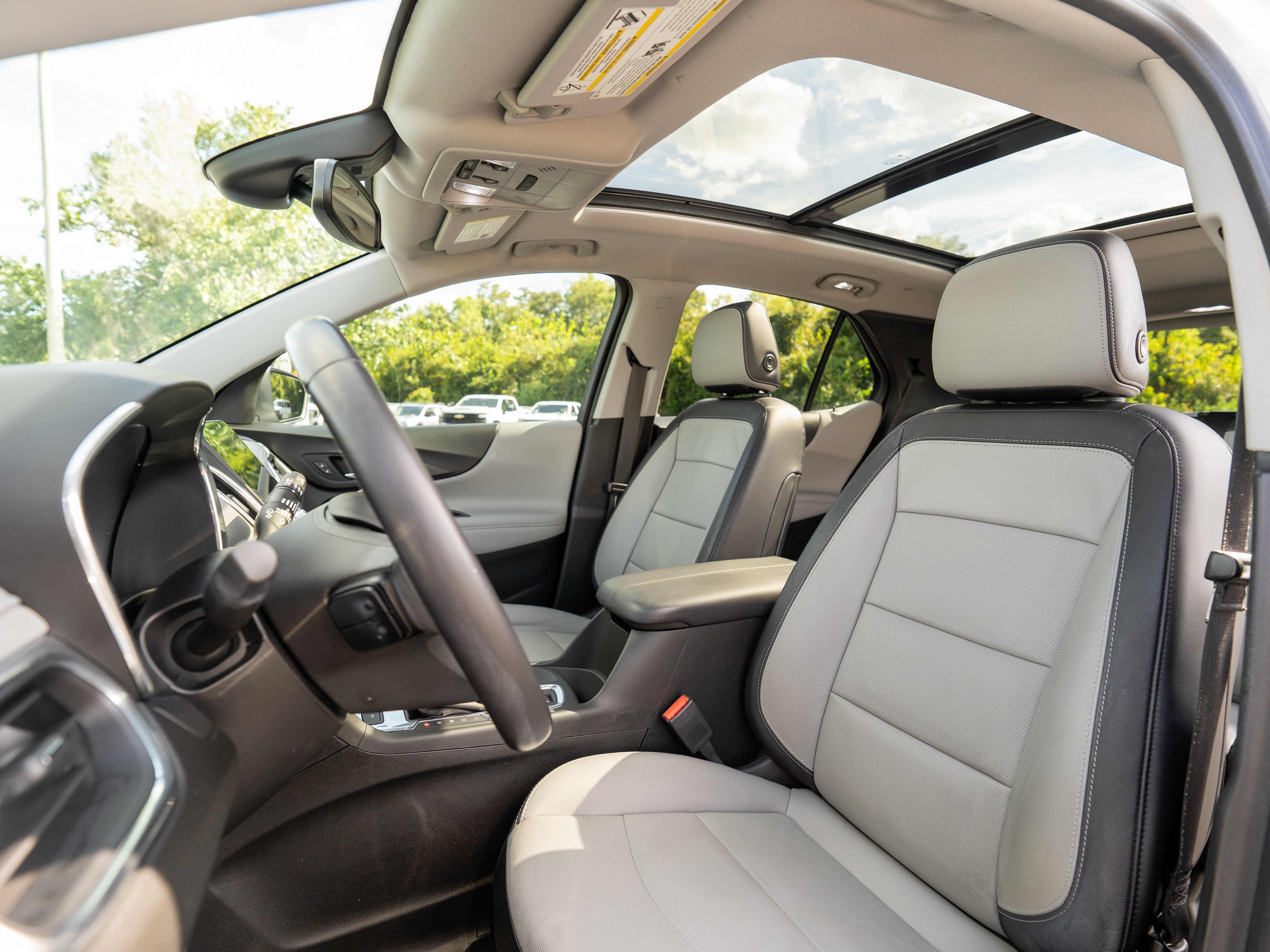 Used 2020 Chevrolet Equinox Premier FWD image 8
