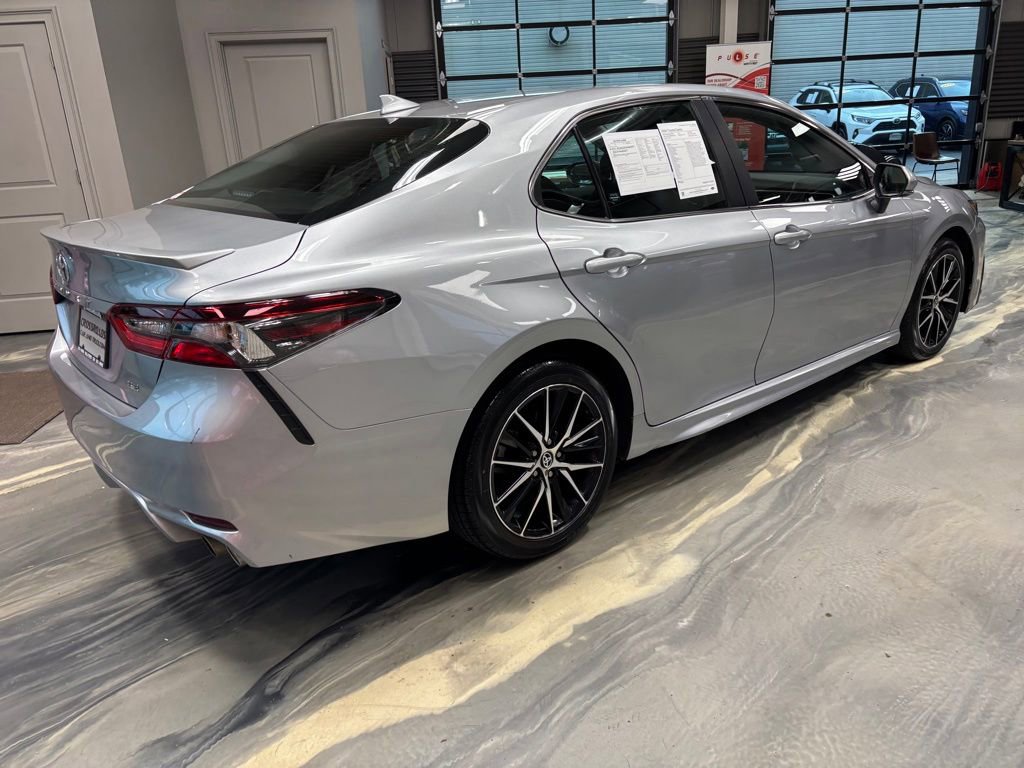 Used 2024 Toyota Camry SE FWD image 29