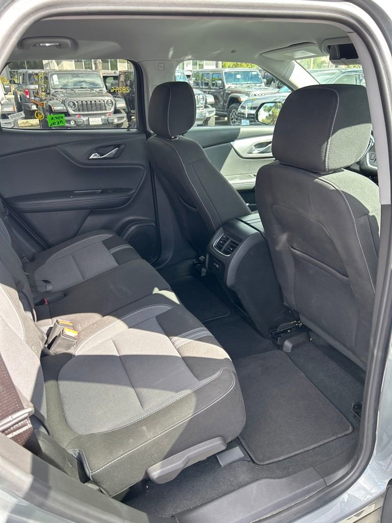 Used 2025 Chevrolet Blazer LT image 12