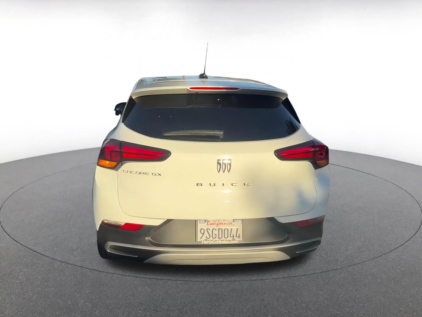 Used 2025 Buick Encore GX Preferred image 12