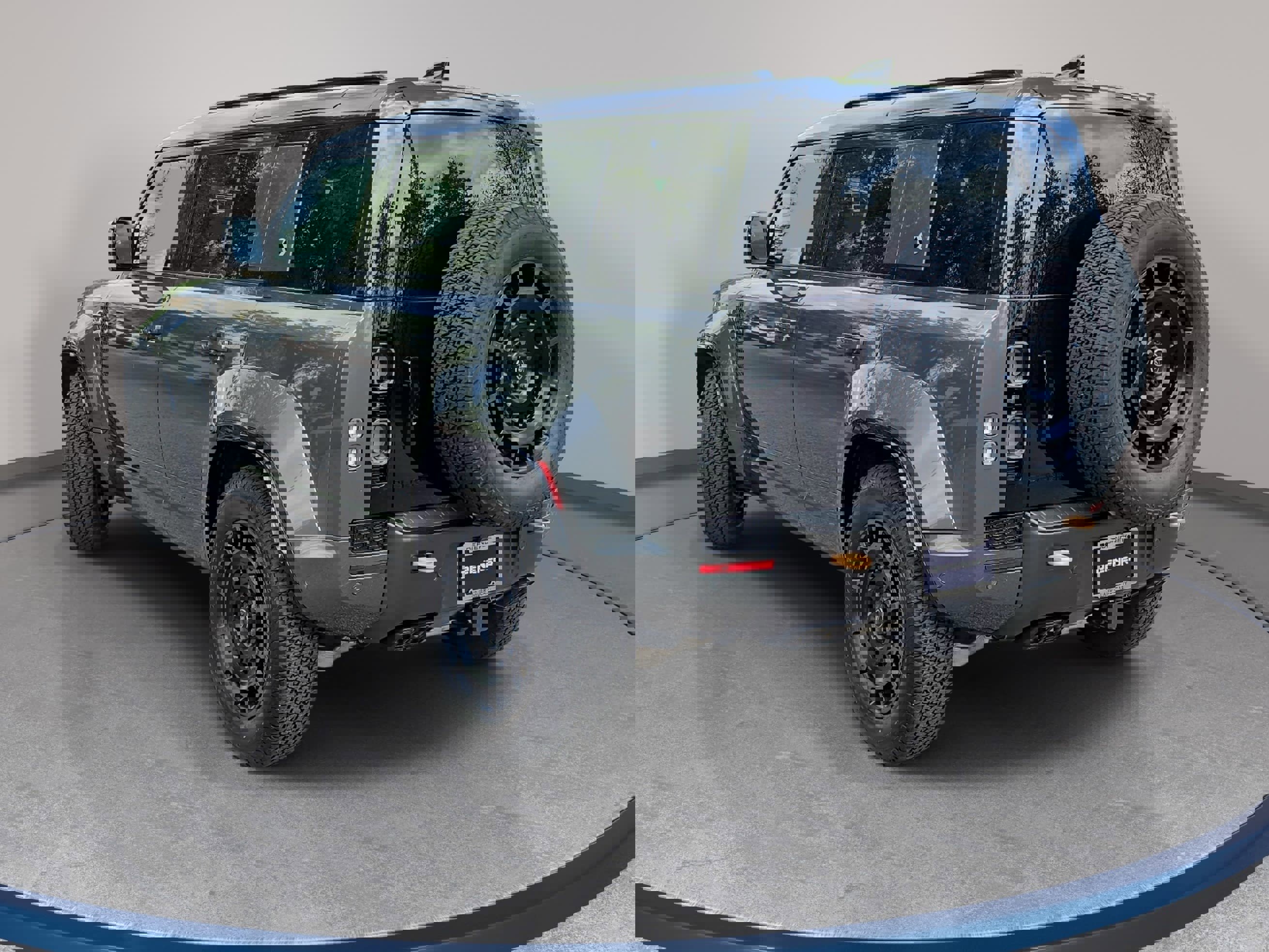 Certified 2025 Land Rover Defender 110 image 7