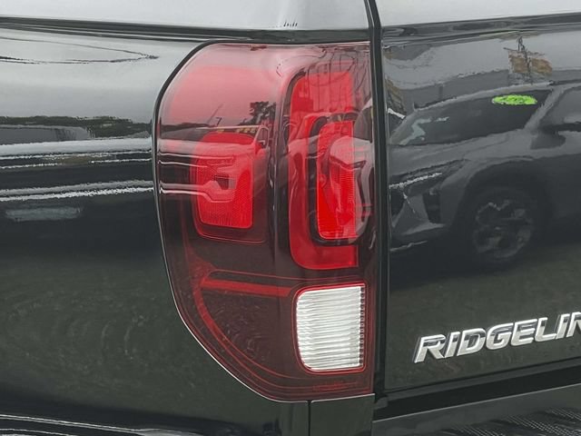 Used 2023 Honda Ridgeline Sport image 11