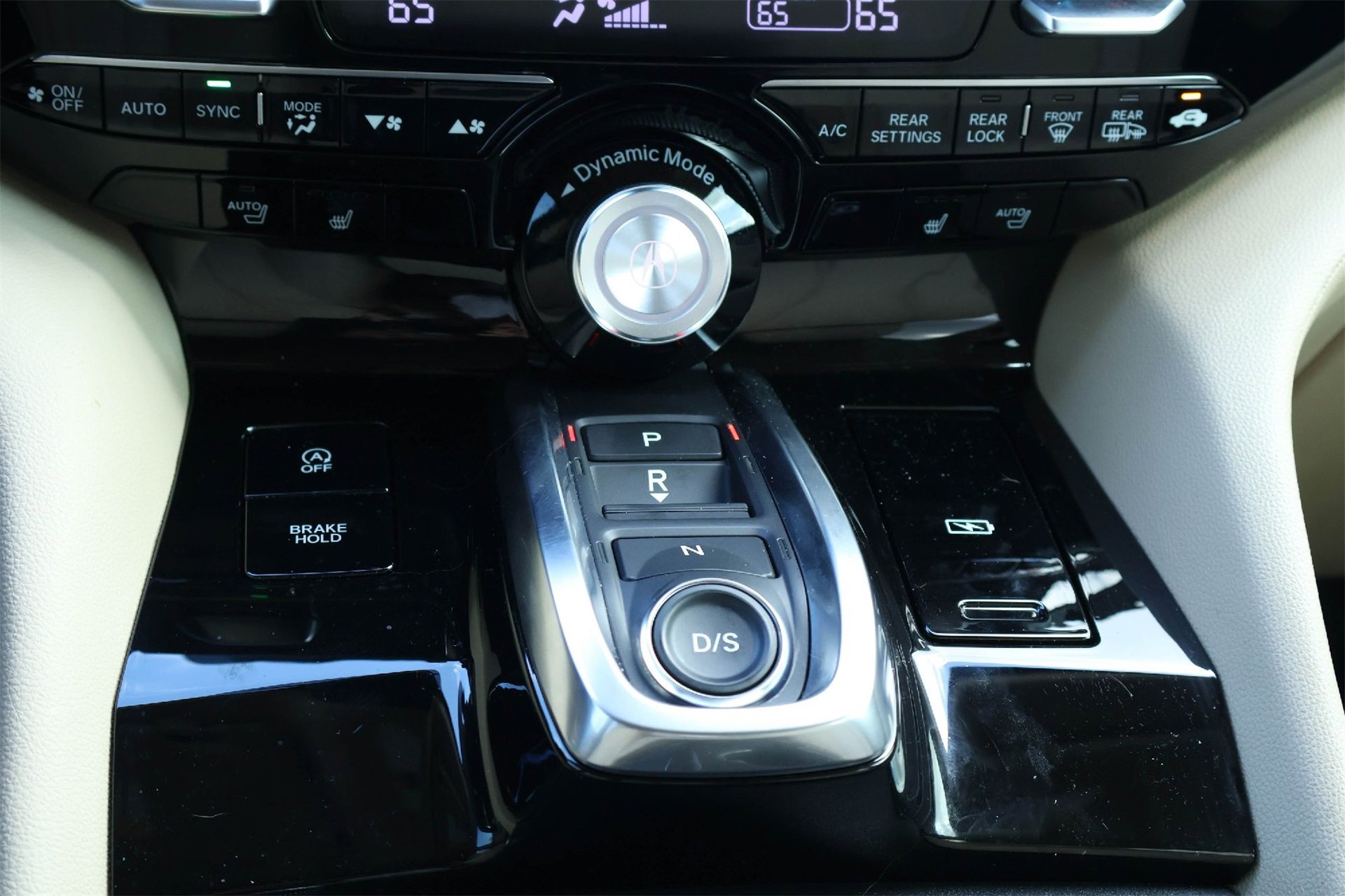 Certified 2025 Acura MDX SH-AWD image 17