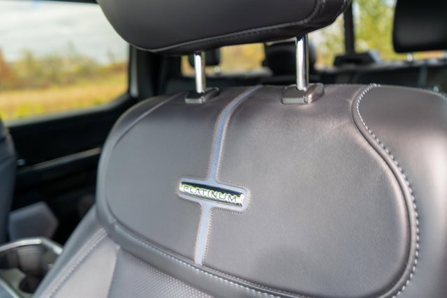 Used 2025 Ford F350 Platinum w/ FX4 Off-Road Package image 24