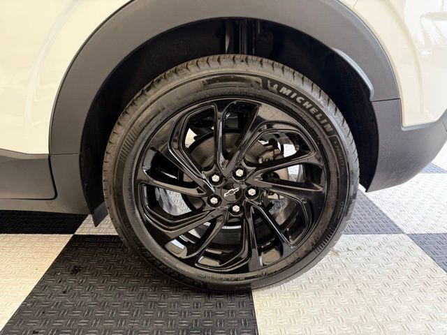 New 2027 Chevrolet Bolt RS FWD image 10