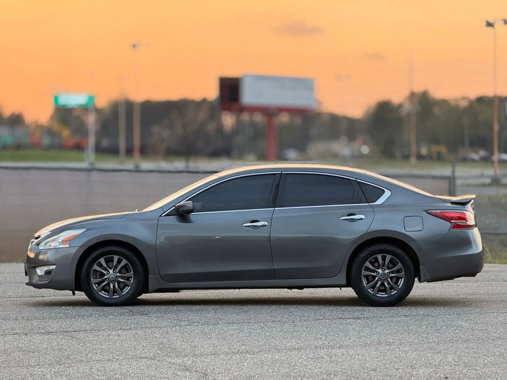 Used 2015 Nissan Altima 2.5 S w/ Special Edition Package FWD image 8