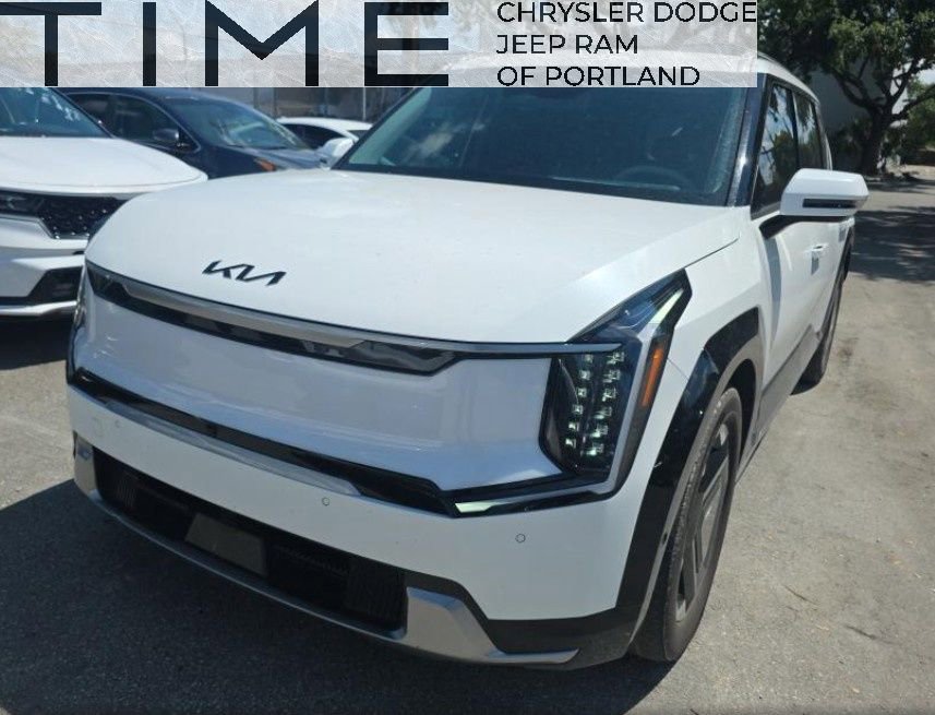 Used 2024 Kia EV9 Land image 1