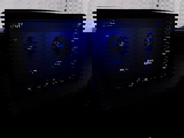 New 2025 Ford Maverick XL w/ Equipment Group 102A image 24