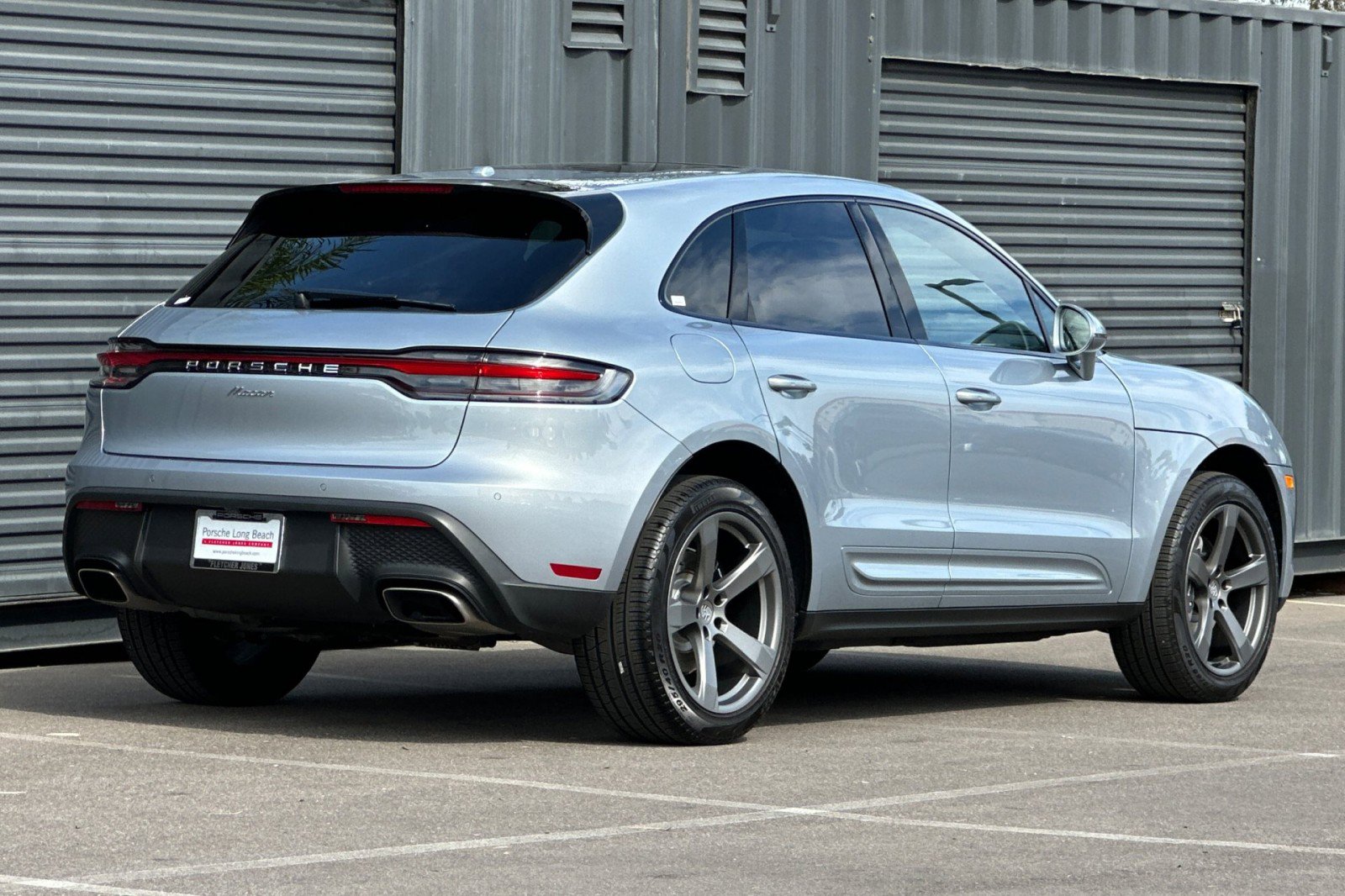 Certified 2026 Porsche Macan AWD/4WD image 8