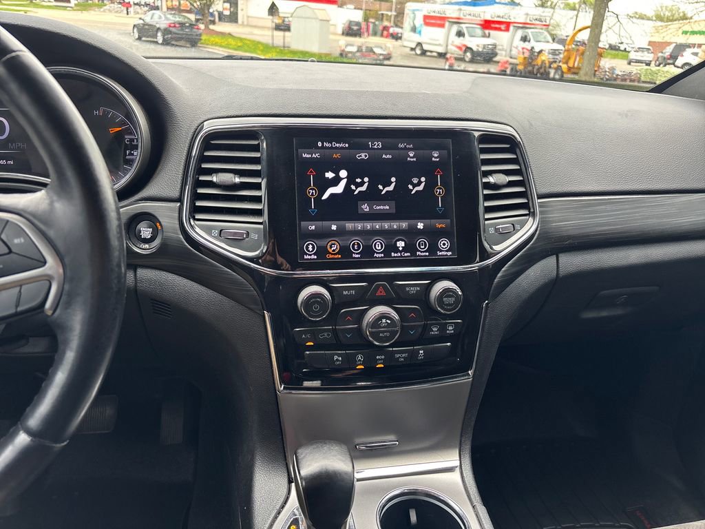 Used 2020 Jeep Grand Cherokee Altitude AWD/4WD image 20
