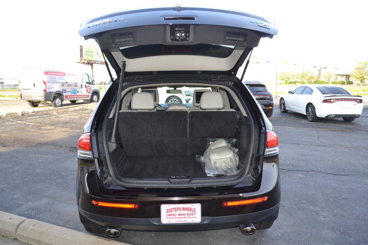 Used 2015 Lincoln MKX AWD w/ Equipment Group 102A image 7