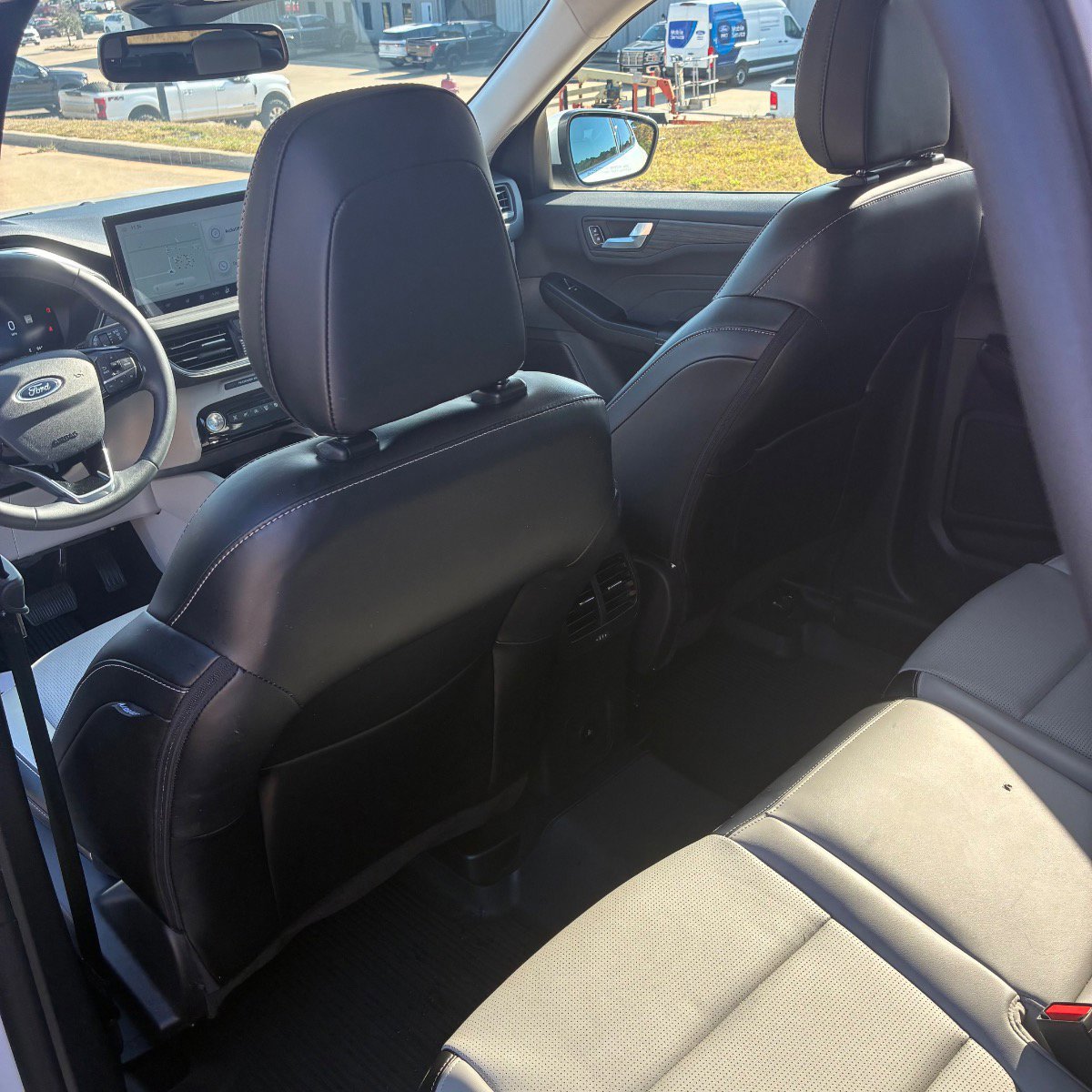 Used 2024 Ford Escape Platinum AWD/4WD image 25
