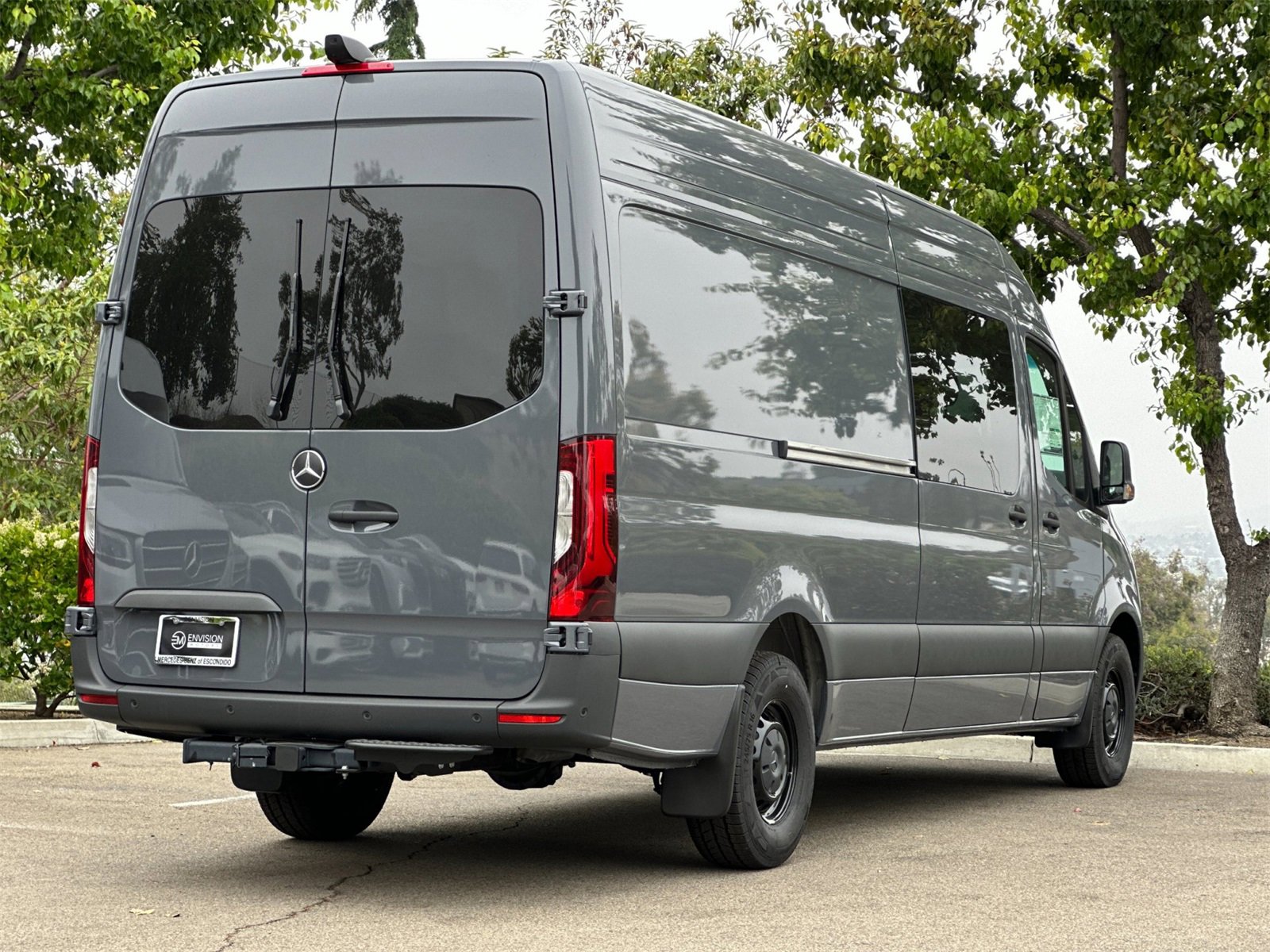 Used 2024 Mercedes-Benz Sprinter 2500 image 3