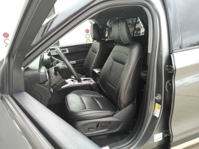 Used 2024 Ford Explorer Limited image 16