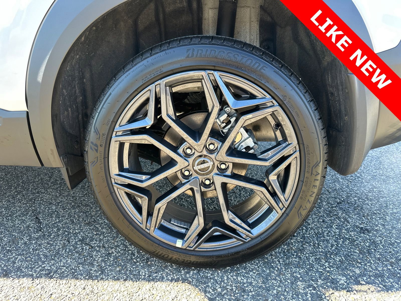 Used 2026 Nissan Kicks SR w/ Illumination Package image 19