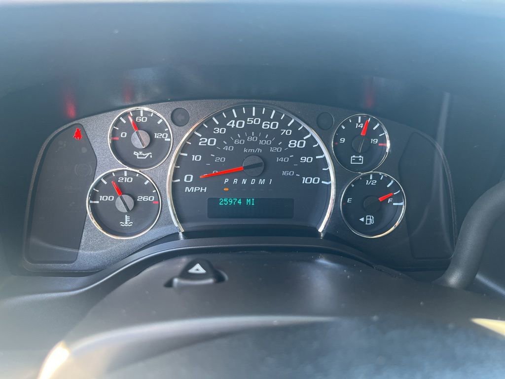 Used 2022 Chevrolet Express 2500 Work Van w/ Driver Convenience Package image 8