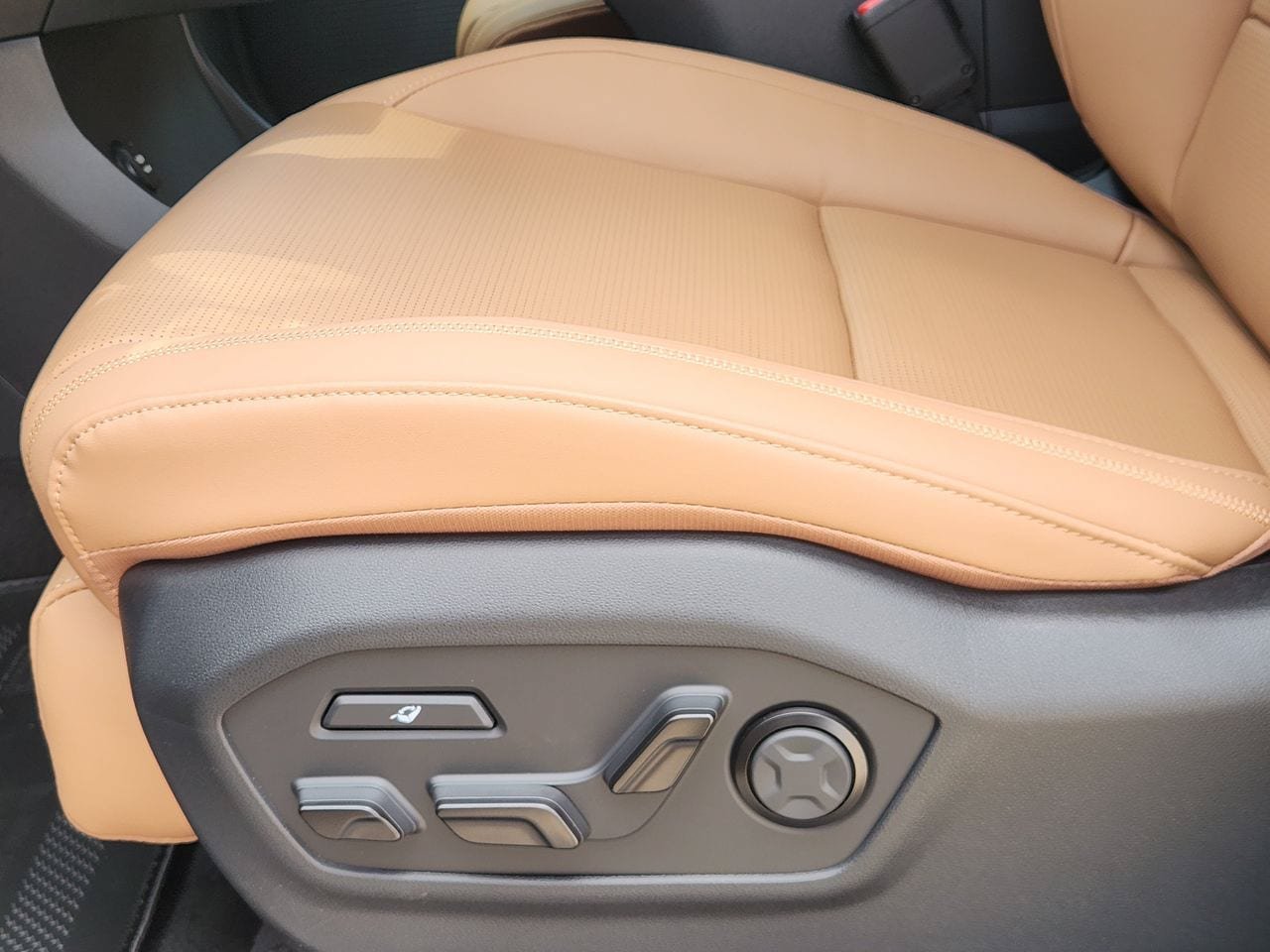 New 2026 Hyundai Santa Fe Calligraphy FWD image 24