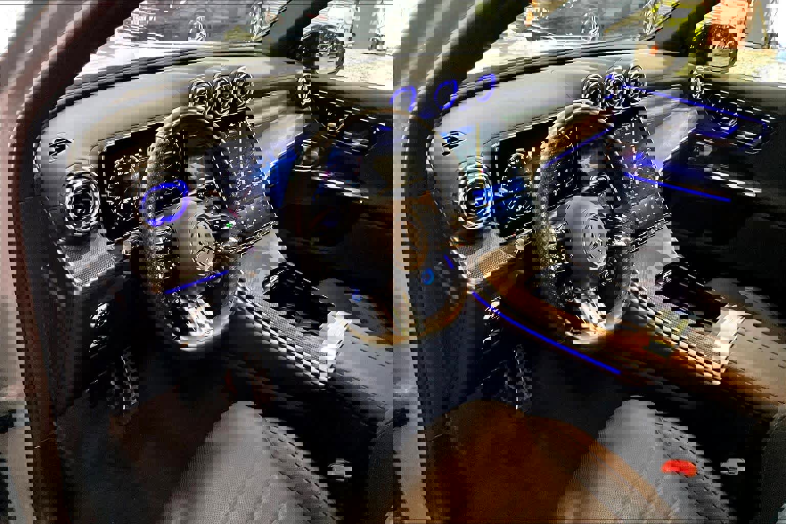 Used 2025 Mercedes-Benz GLC 43 AMG 4MATIC Coupe image 18