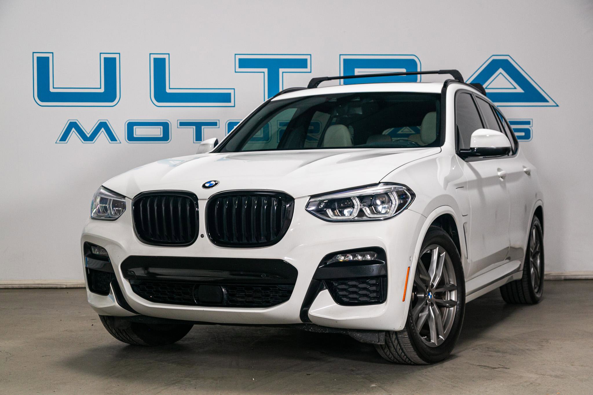 Used 2021 BMW X3 xDrive30e w/ Executive Package AWD/4WD image 5