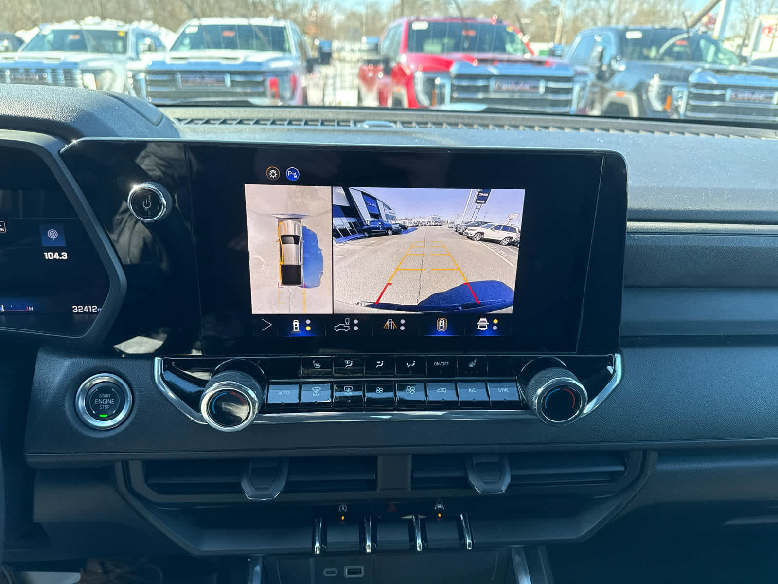 Certified 2025 Chevrolet Colorado Trail Boss w/ Off-Road Front Bumper Package image 21