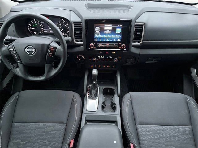 Used 2024 Nissan Frontier SV w/ SV Convenience Package image 11