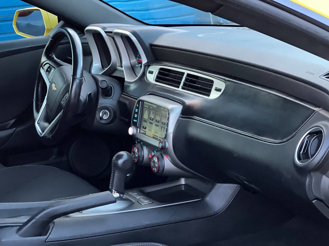 Used 2015 Chevrolet Camaro LT w/ 1LT Preferred Package image 12