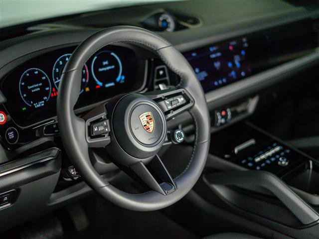 Certified 2026 Porsche Cayenne AWD/4WD image 24