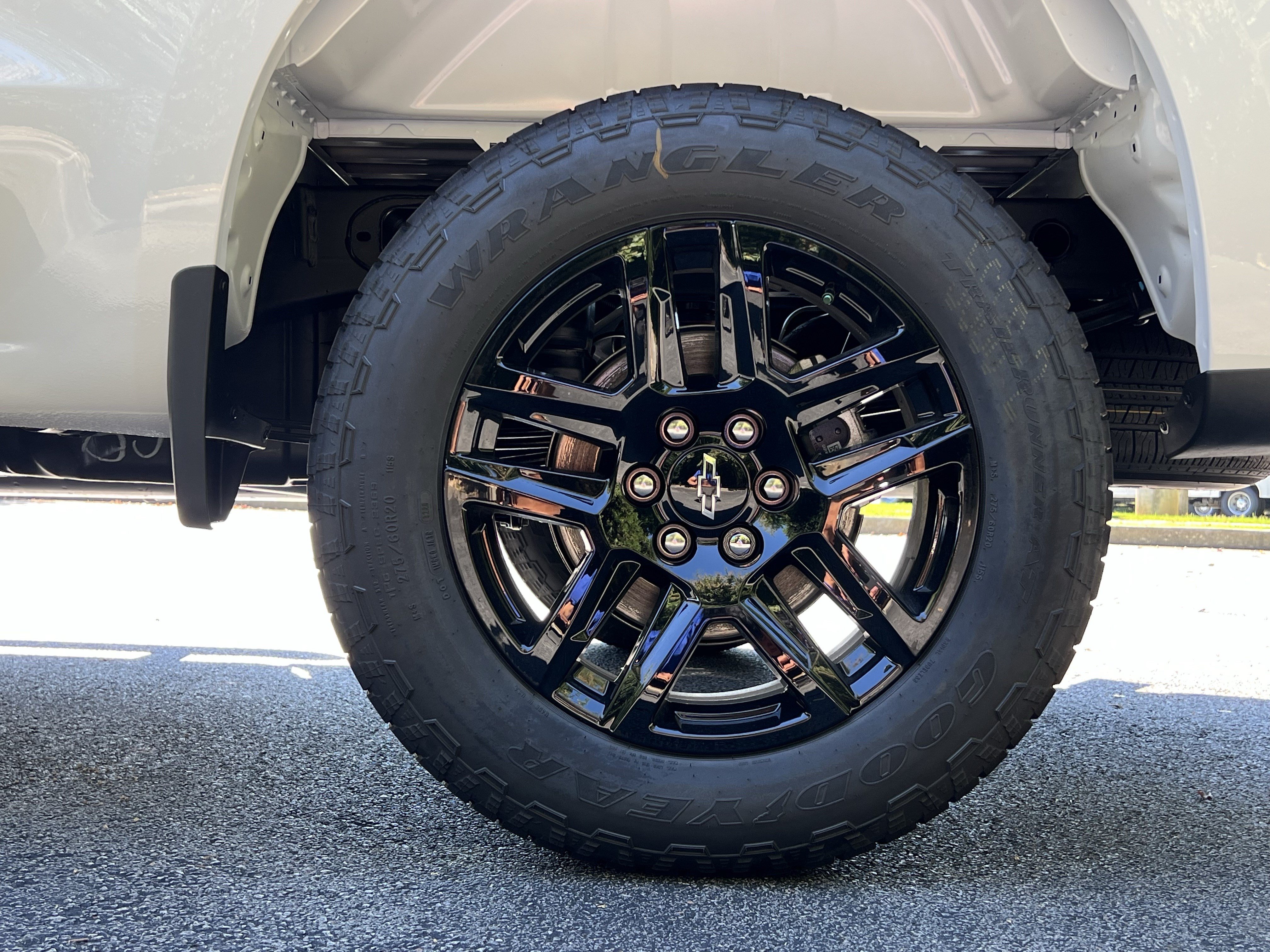 New 2026 Chevrolet Silverado 1500 Custom w/ Turbomax Blackout Package AWD/4WD image 40