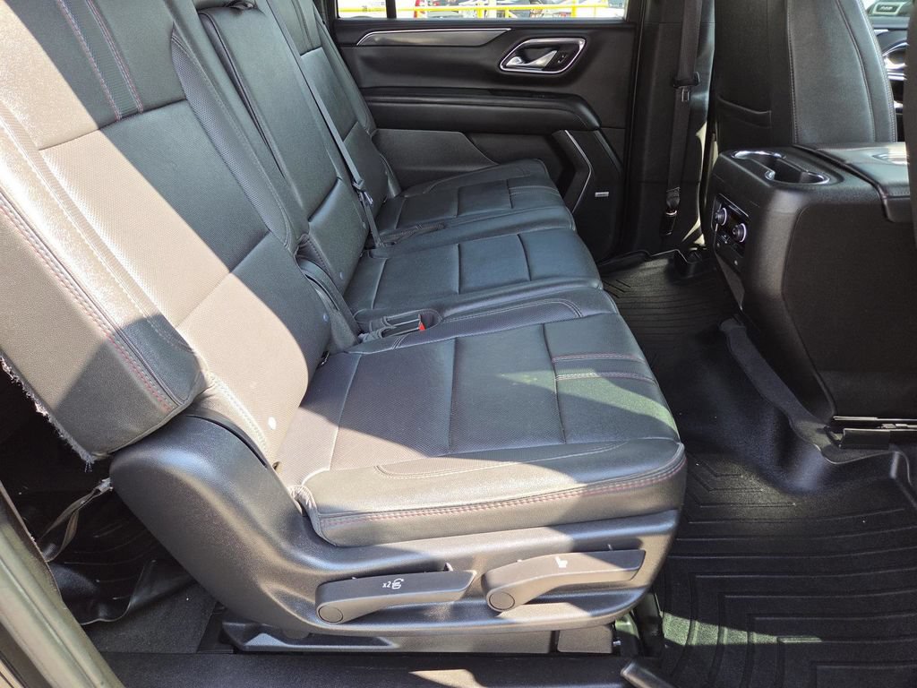 Used 2023 Chevrolet Suburban RST AWD/4WD image 21