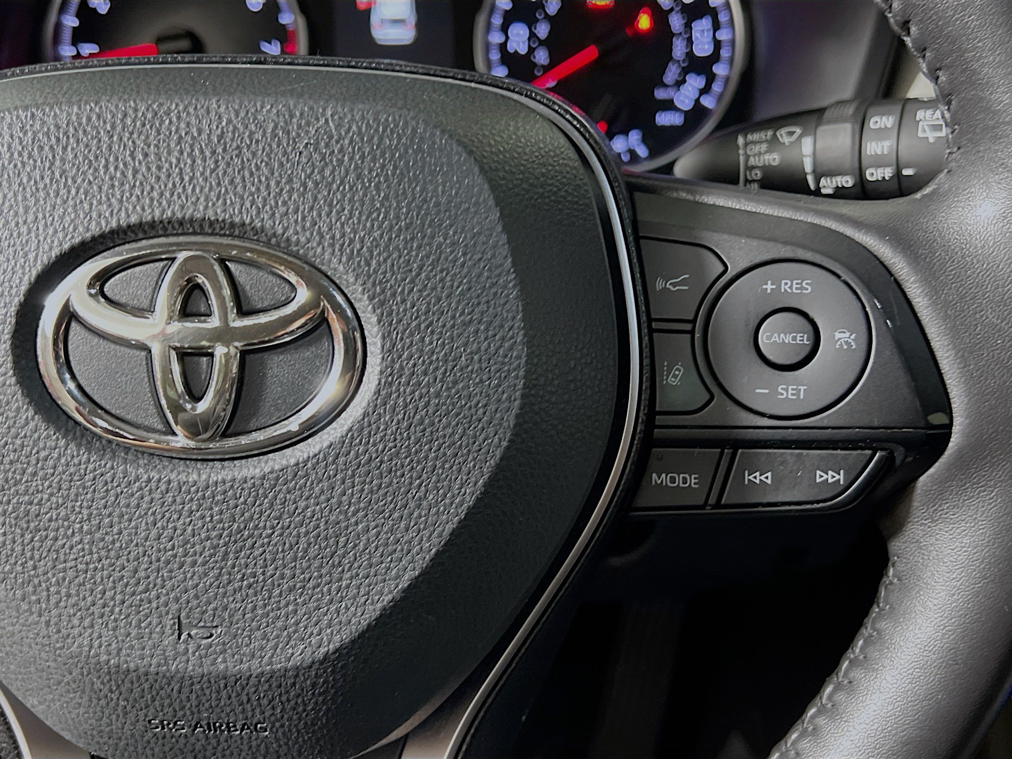 Used 2021 Toyota RAV4 XLE w/ Convenience Package AWD/4WD image 20