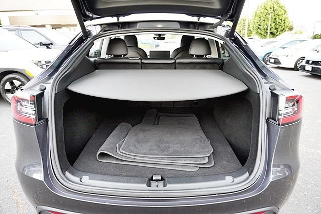 Used 2024 Tesla Model Y Long Range AWD/4WD image 15
