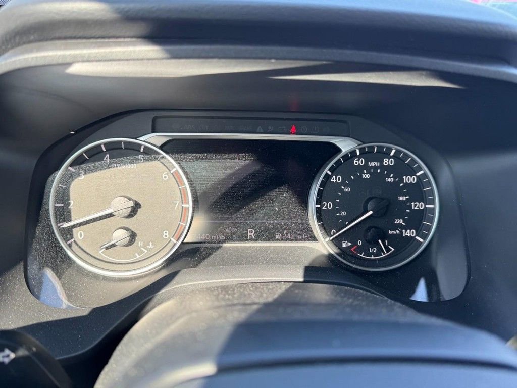 Used 2025 Nissan Rogue S image 22