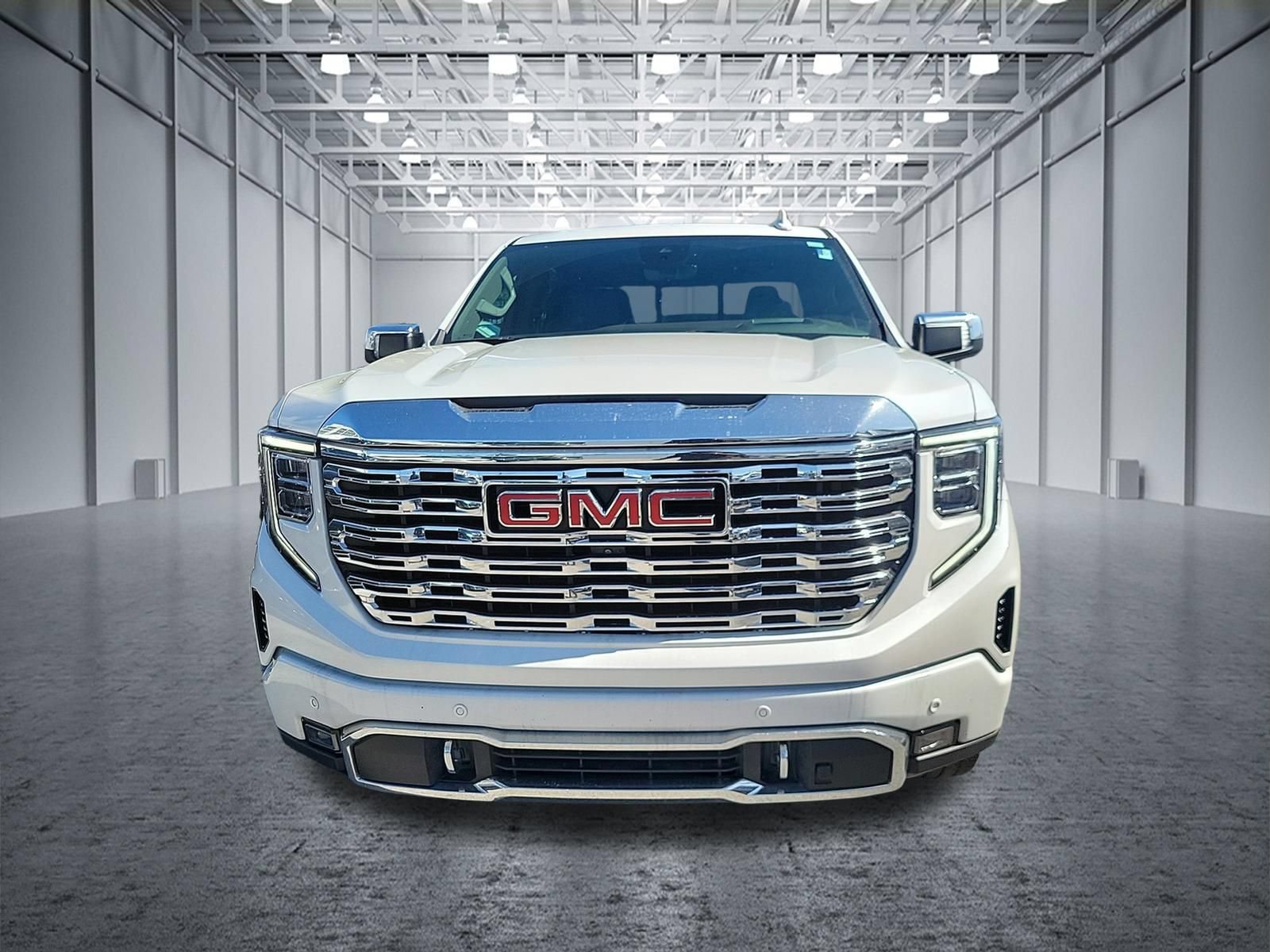 Used 2023 GMC Sierra 1500 Denali w/ Denali Reserve Package AWD/4WD image 4