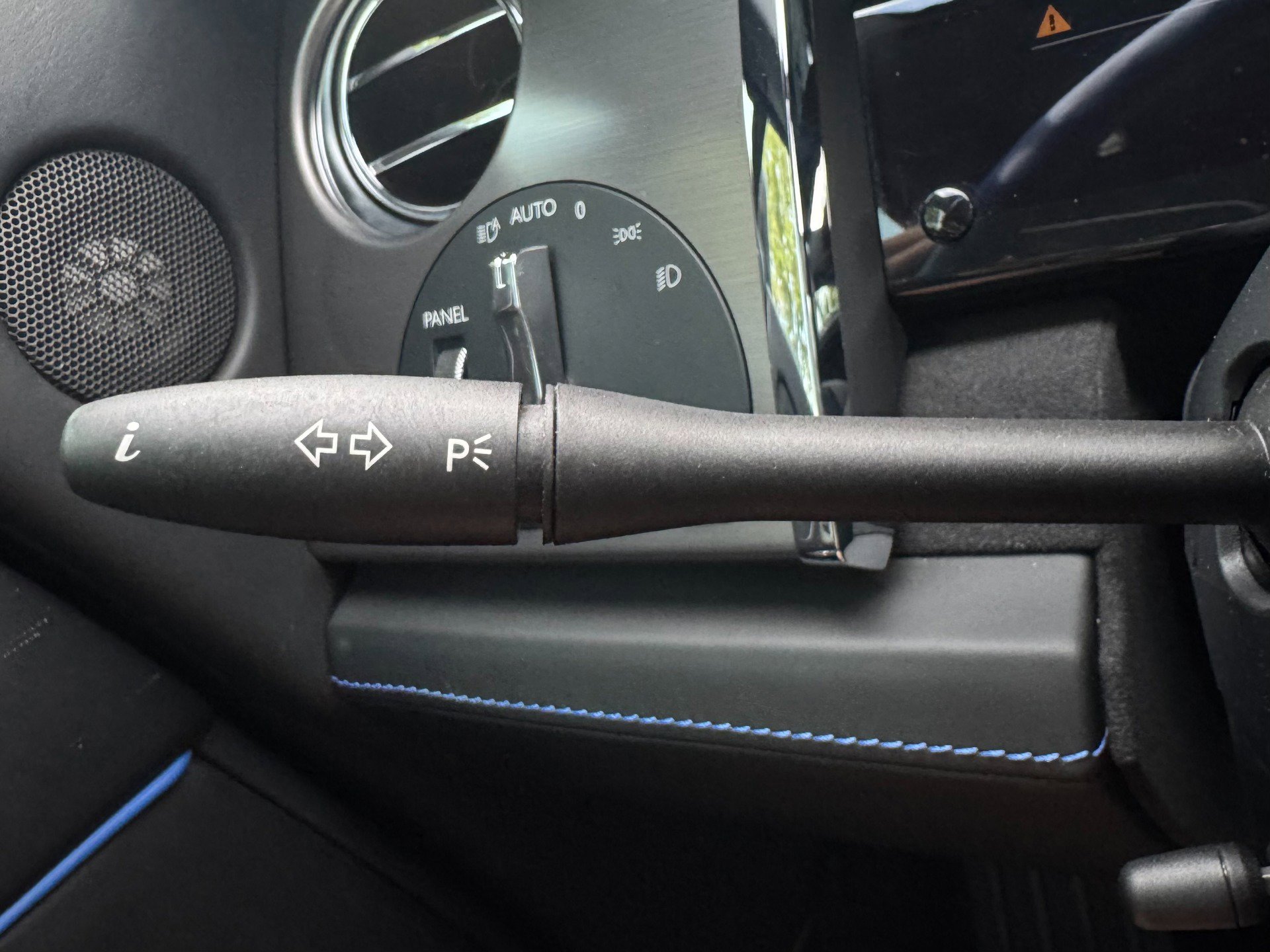 Used 2016 Rolls-Royce Wraith RWD image 67