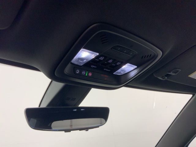 Used 2022 Chevrolet Traverse High Country AWD/4WD image 22