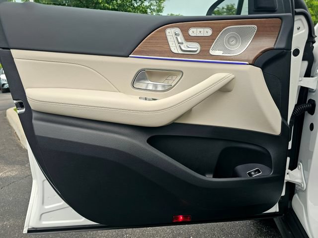 New 2026 Mercedes-Benz GLS 450 4MATIC image 19