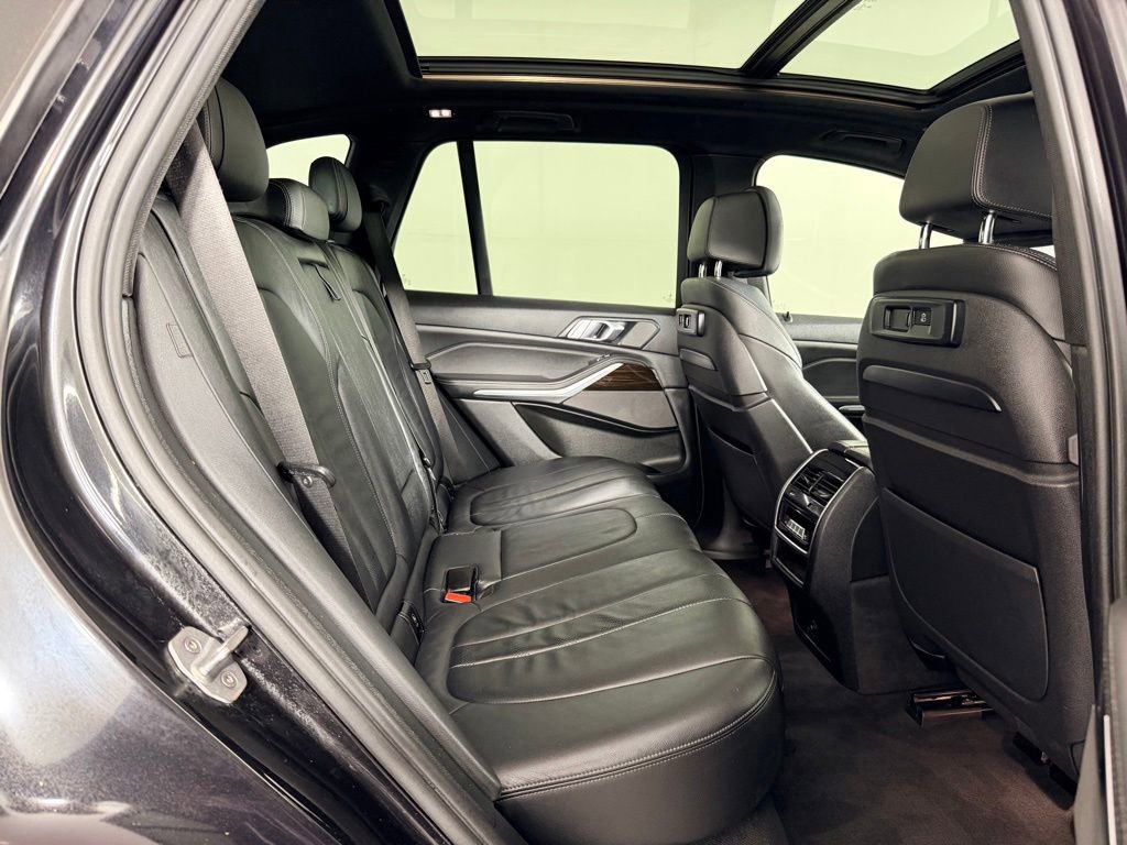 Used 2019 BMW X5 xDrive40i w/ M Sport Package AWD/4WD image 27