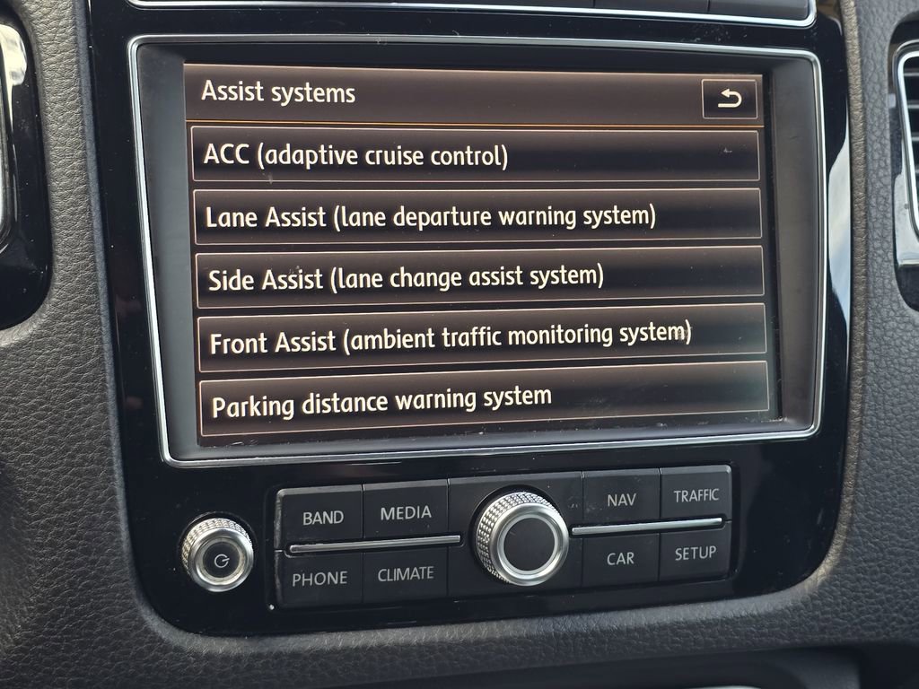 Used 2017 Volkswagen Touareg Wolfsburg Edition image 29