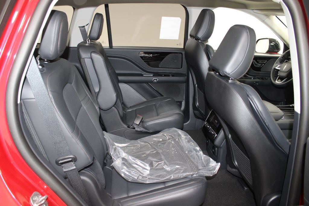 New 2026 Lincoln Aviator 2WD image 32
